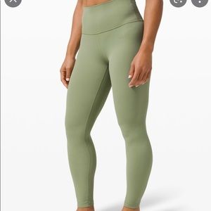 Lululemon Green Aligns 28” size 8